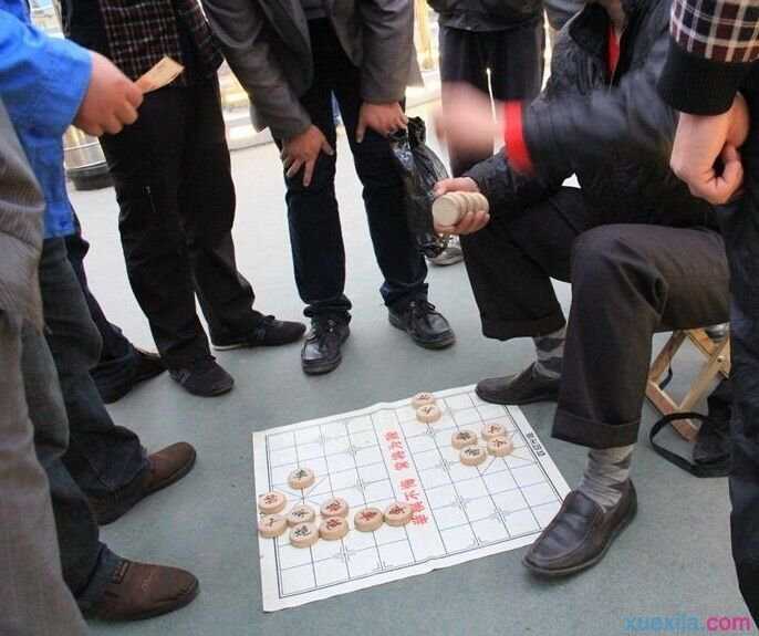 街边象棋残局怎么赚钱的