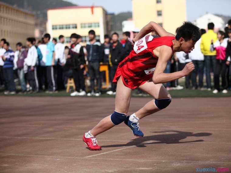 中学生100字运动会加油稿精选12例