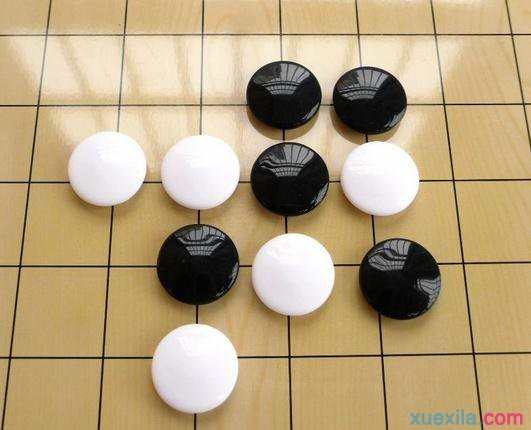 五子棋的新规定优连五子棋棋规