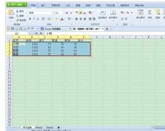 Excel中2010版进行行高与列宽调节一致的操作方法