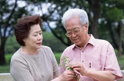 老年人牙疼怎么治