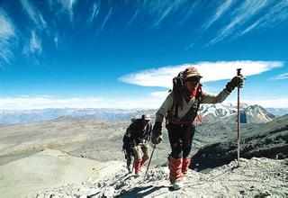 如何正确使用登山杖