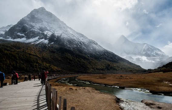 亚丁风景区游玩全攻略